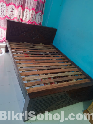 Semi double bed